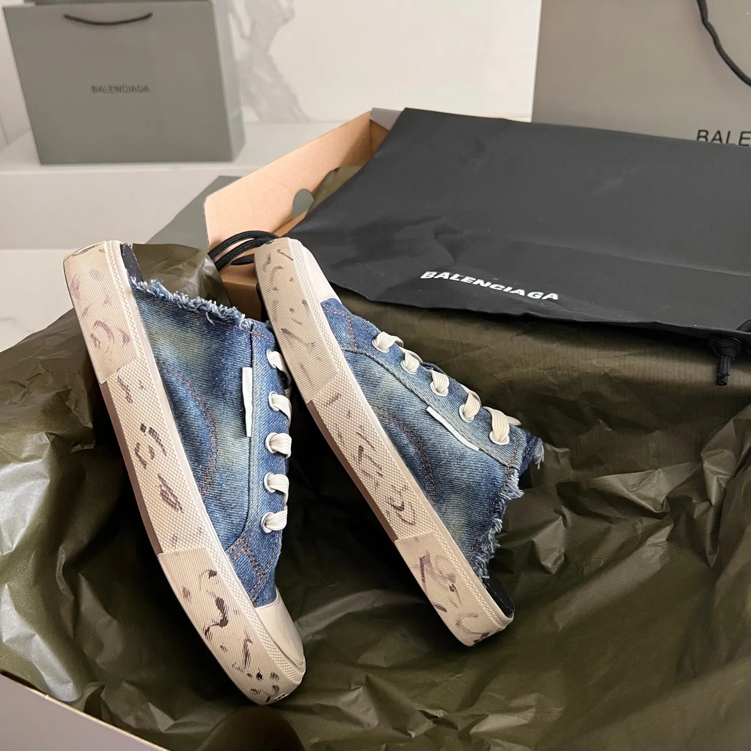 👟👟Ex-factory price 420👟👟 Half-drag denim BALENCIAGA washed and aged craftsmanship half-drag low-top with original packaging Code number: 35-44 (45 customized)